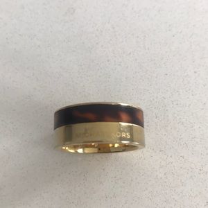Michael Michael Kors gold and tortoise ring size 8